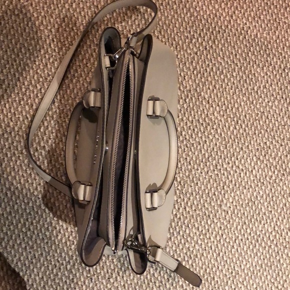 Michael Kors Medium Savannah - Picture 2 of 6